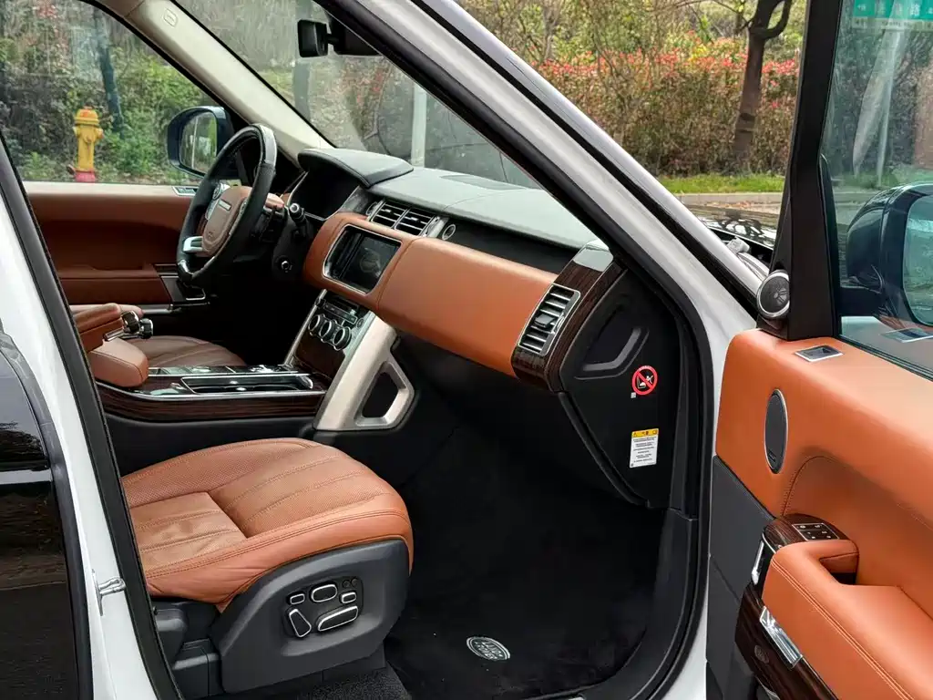 Land Rover Range Rover 2015 3.0 SC V6 Vogue SE Long Wheelbase