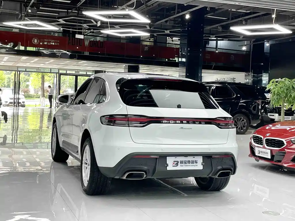 Porsche Macan — миниатюра 12