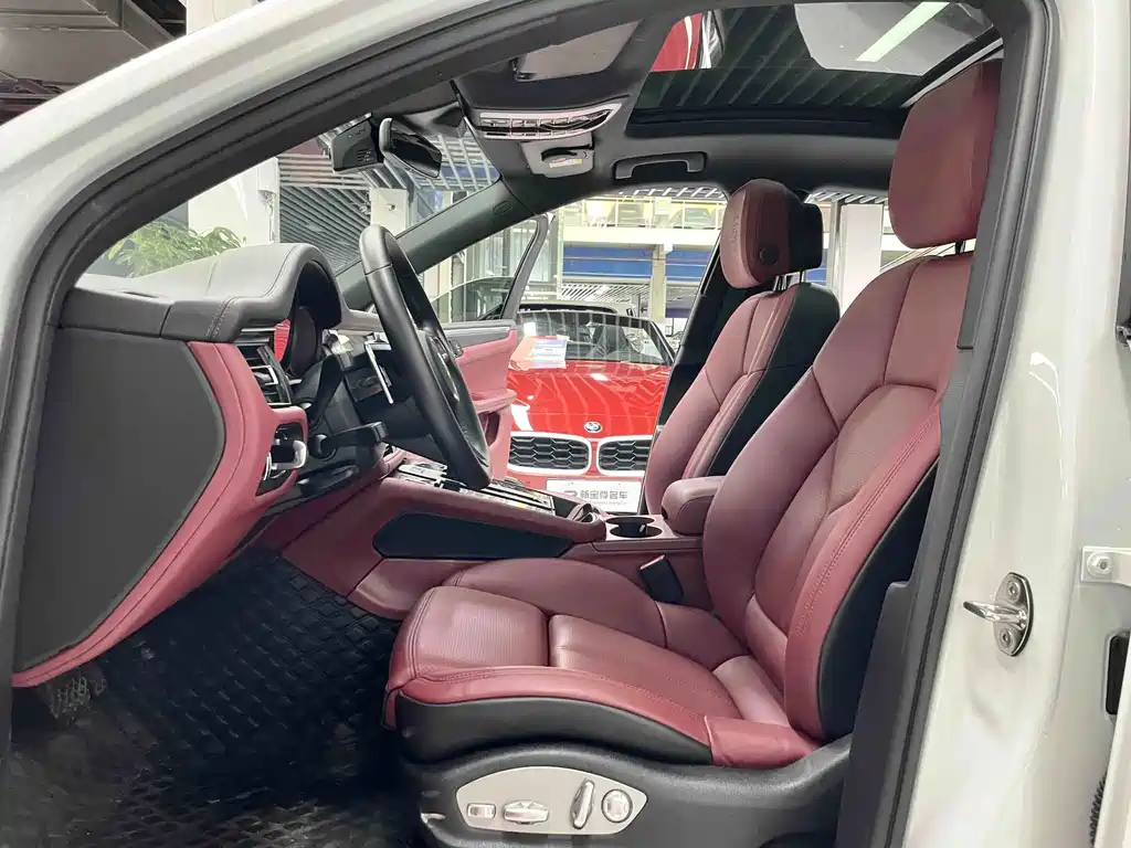 Porsche Macan — миниатюра 8