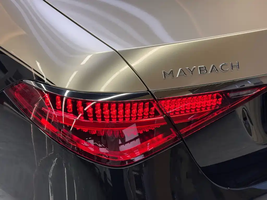 Mercedes-Benz S-Class — миниатюра 11