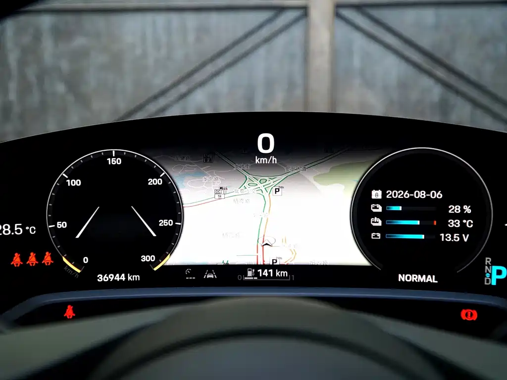 Porsche Taycan — миниатюра 11