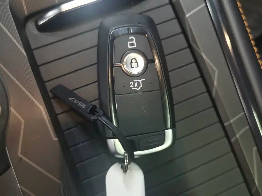 Ford Explorer — миниатюра 14