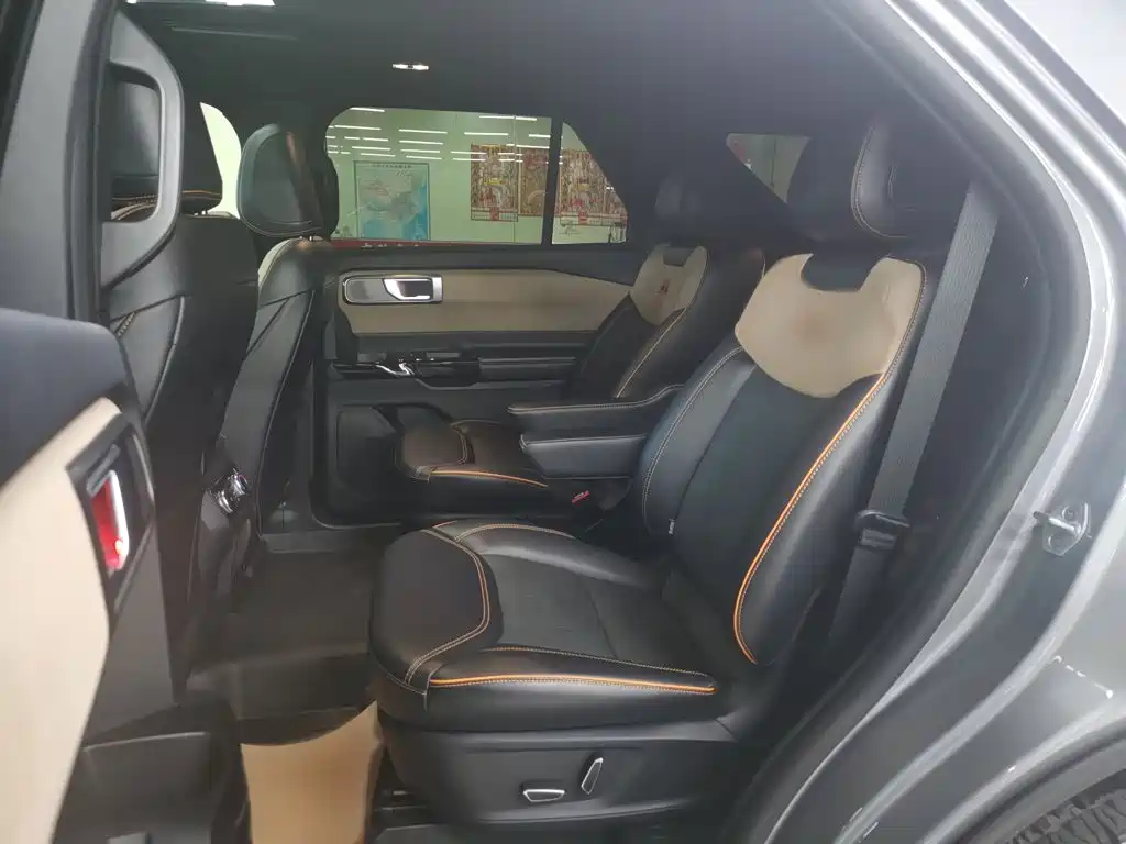 Ford Explorer — миниатюра 20
