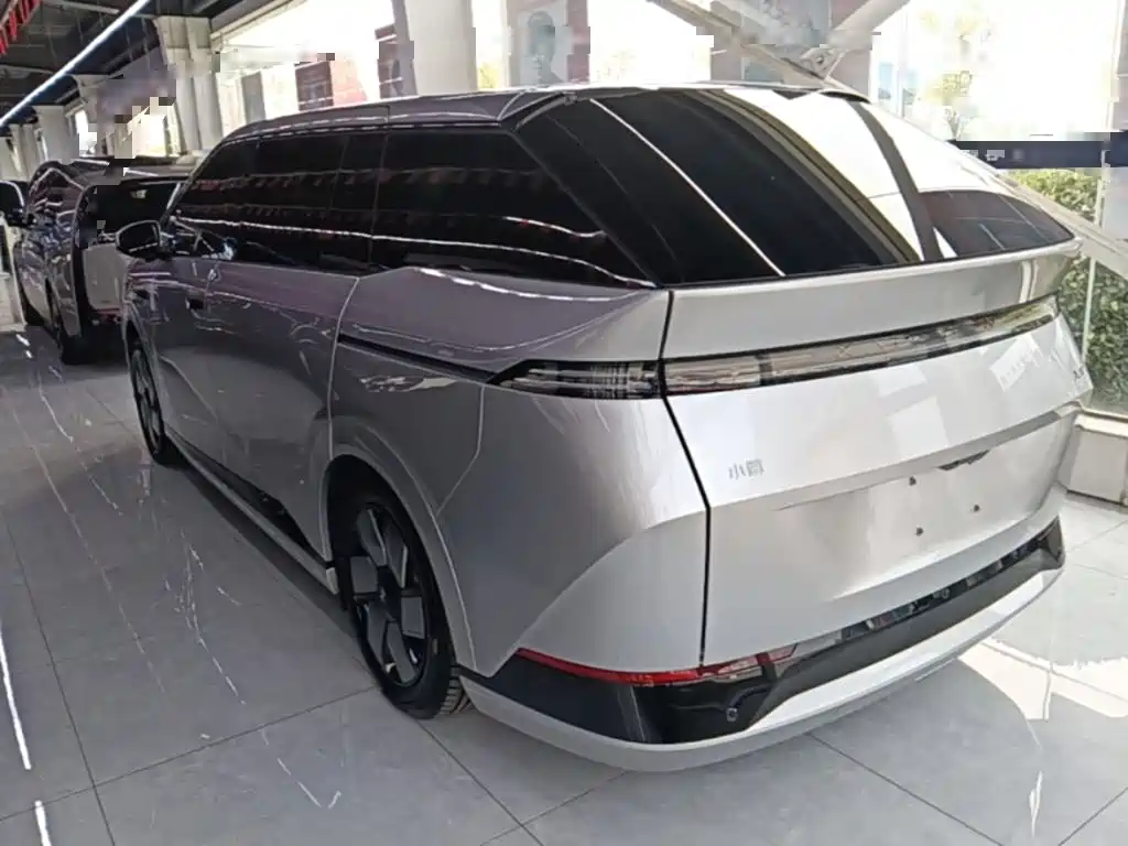 XPeng X9 — миниатюра 5