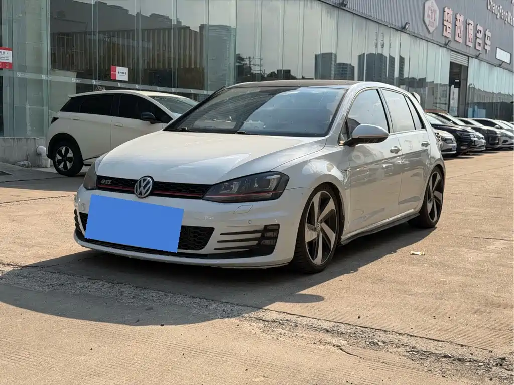 2016 Volkswagen Golf GTI - zdjęcie 1 z 9