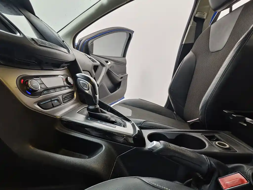 Ford Focus — миниатюра 12