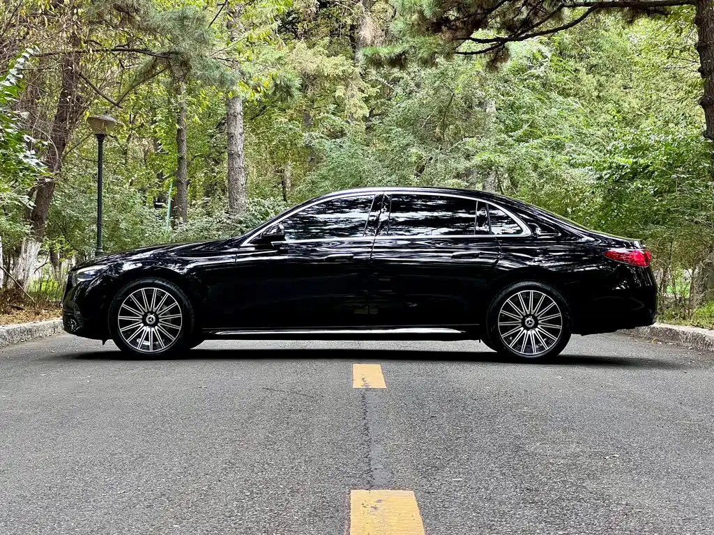 Mercedes-Benz E-Class — миниатюра 14