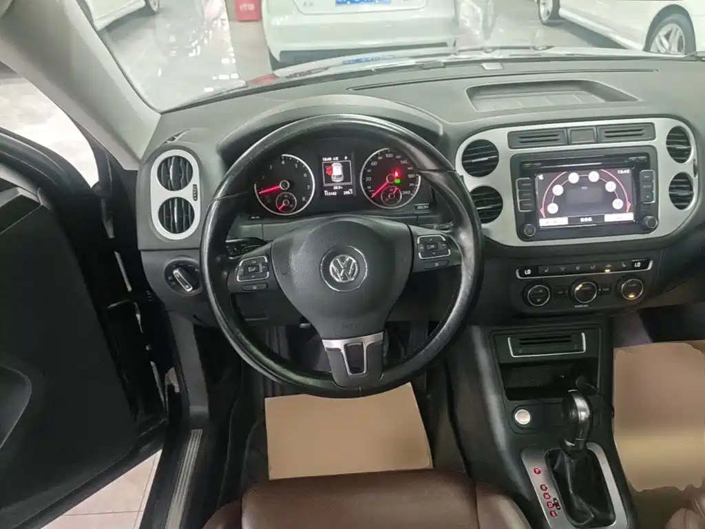 Volkswagen Tiguan — миниатюра 11