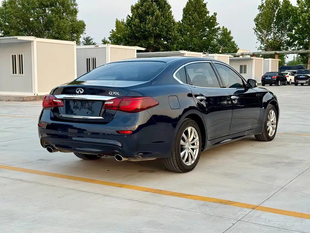 Infiniti Q70 2017 Q70L 2.5L Elite