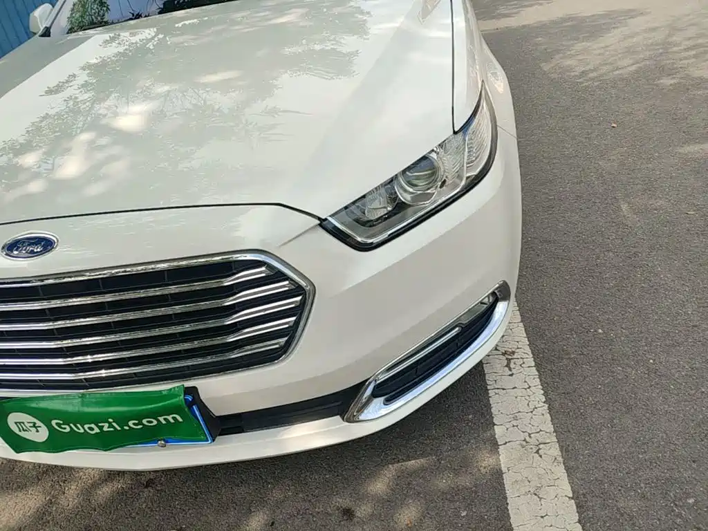 Ford Taurus — миниатюра 24