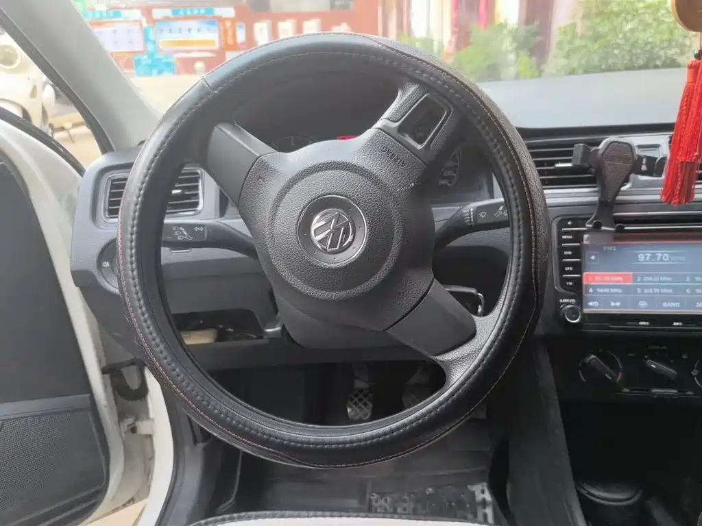 Volkswagen Santana — миниатюра 3