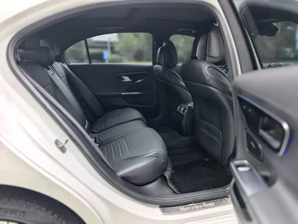 Mercedes-Benz C-Class — миниатюра 19