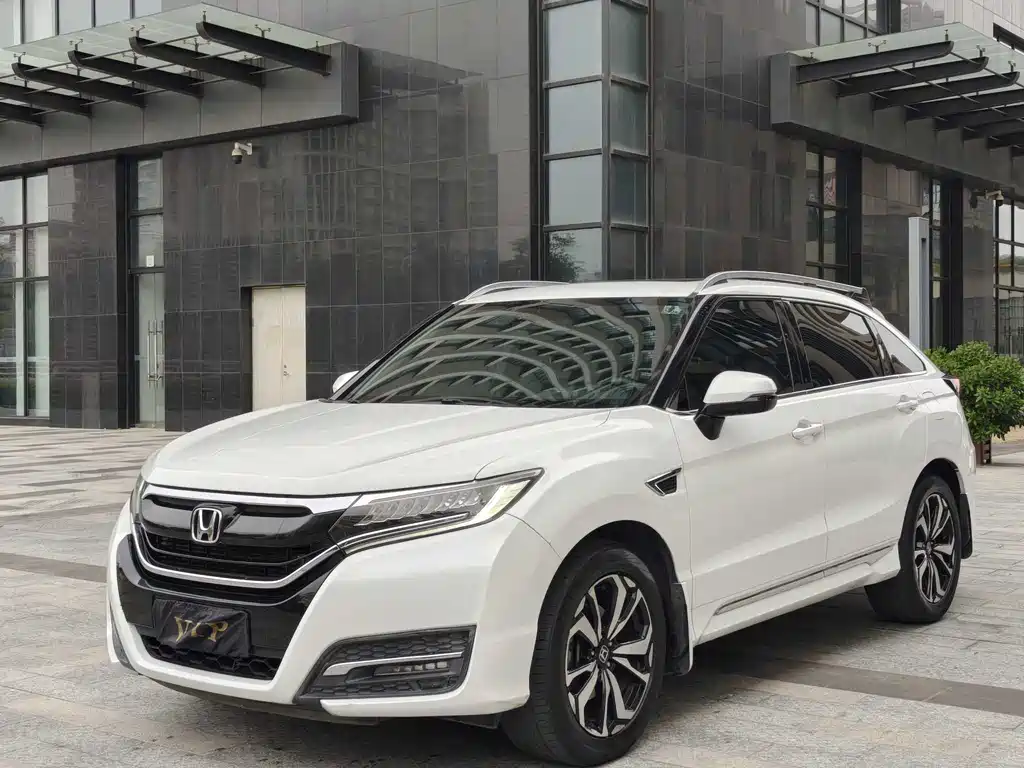 HONDA UR V