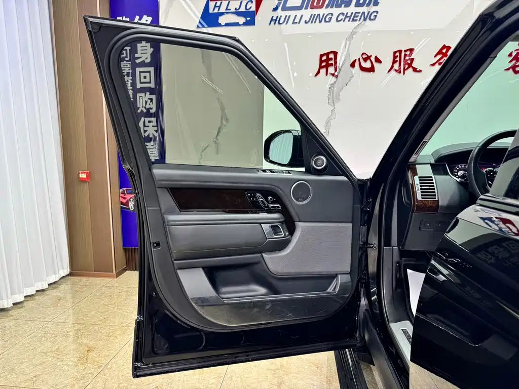 Land Rover Range Rover — миниатюра 16