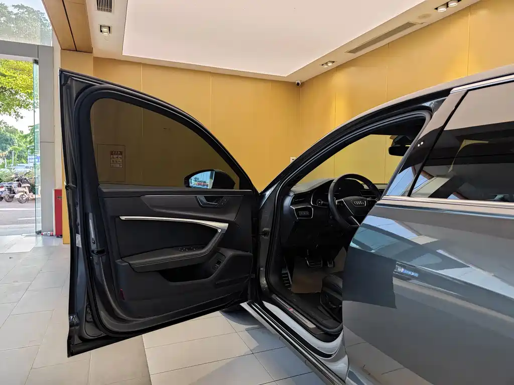 Audi A6L 2021 55 TFSI quattro Premium