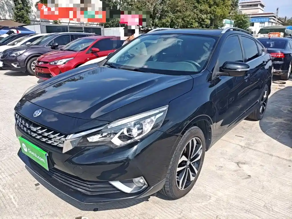 Venucia T90