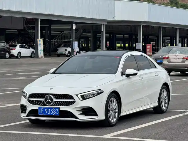 MERCEDES-BENZ A CLASS 2020