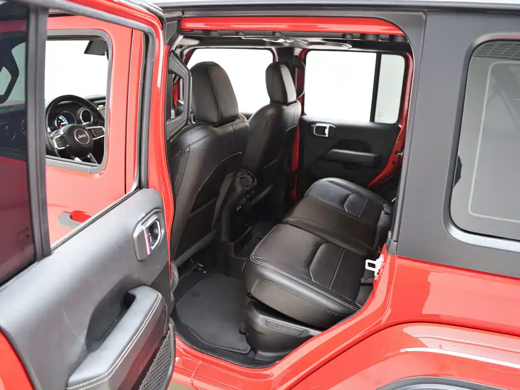 Jeep Wrangler PHEV — миниатюра 12