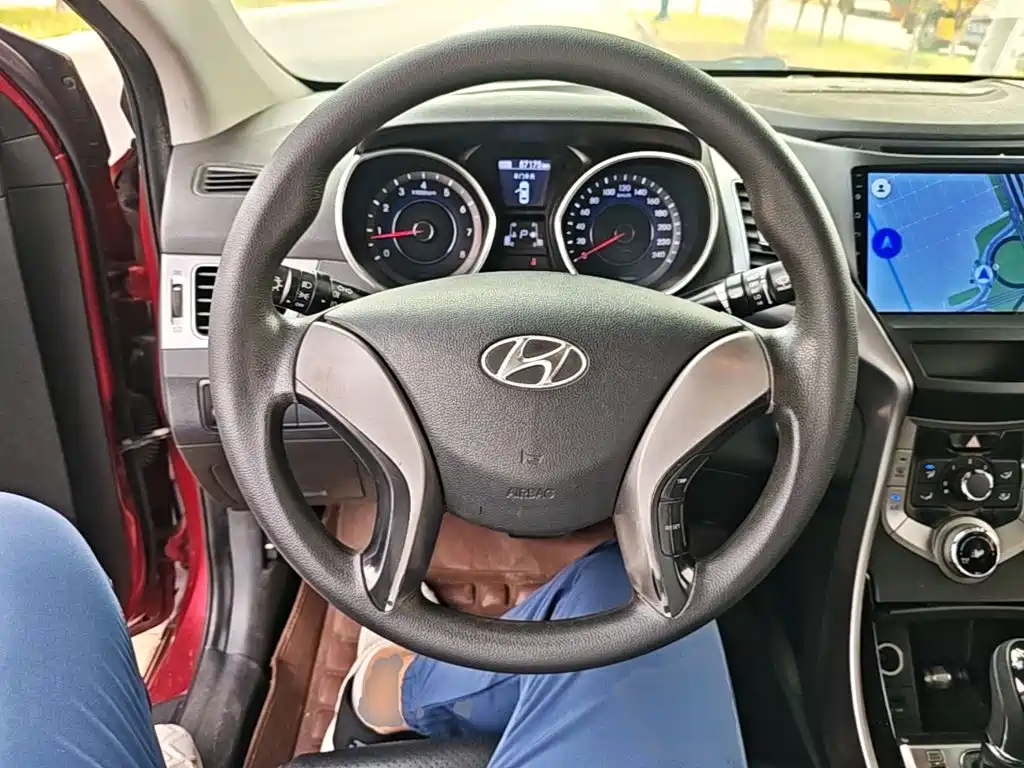 Hyundai Elantra Langdong — миниатюра 11