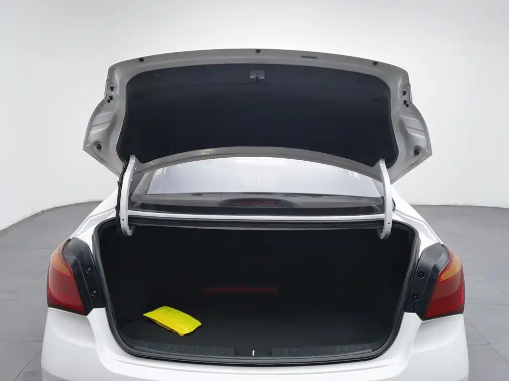 Hyundai Mistra — миниатюра 16