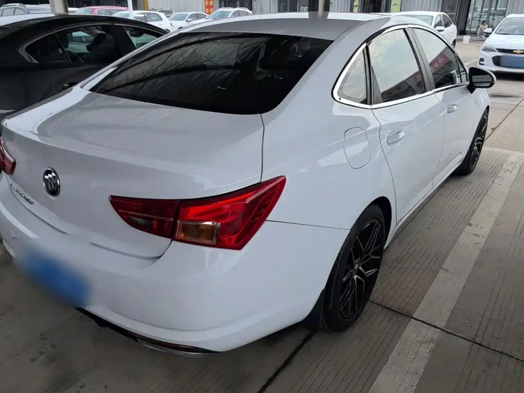 Buick Verano — миниатюра 7