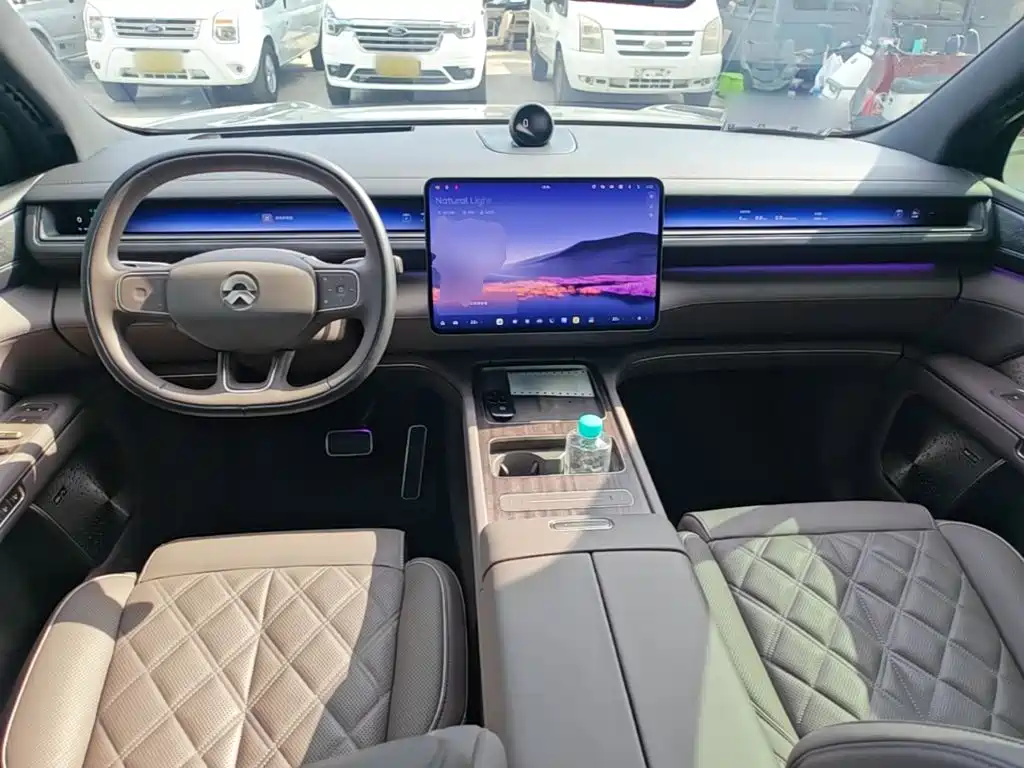 NIO ES8 — миниатюра 10