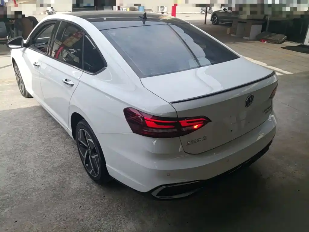 Volkswagen Lavida — миниатюра 5