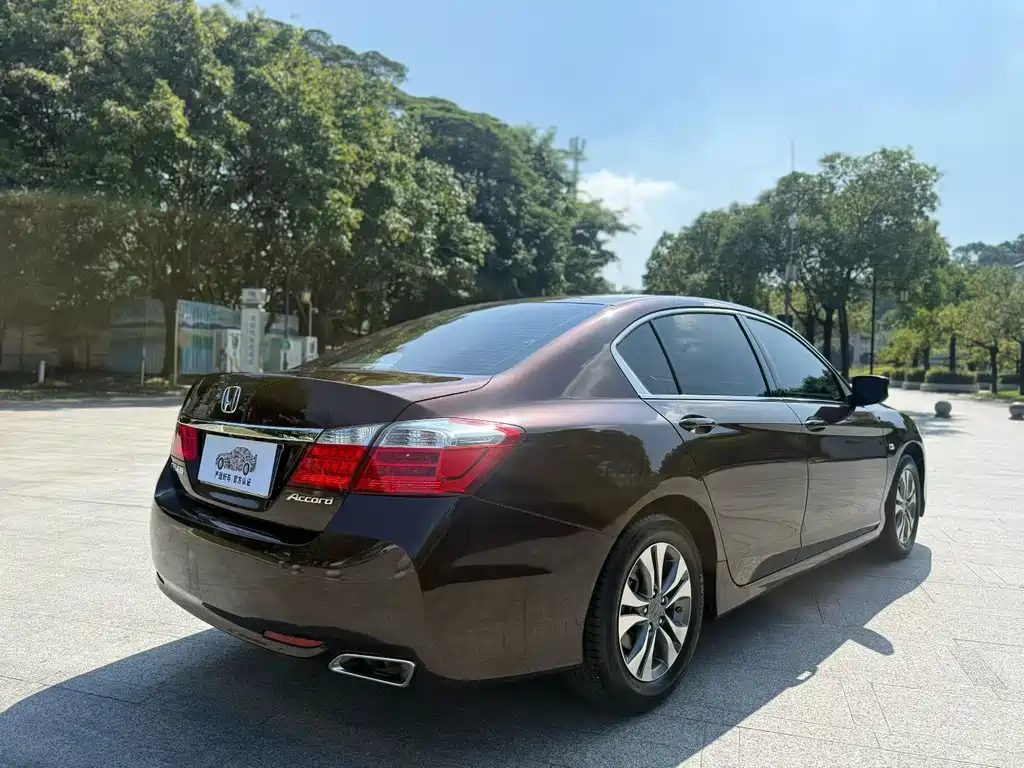 Honda Accord — миниатюра 7