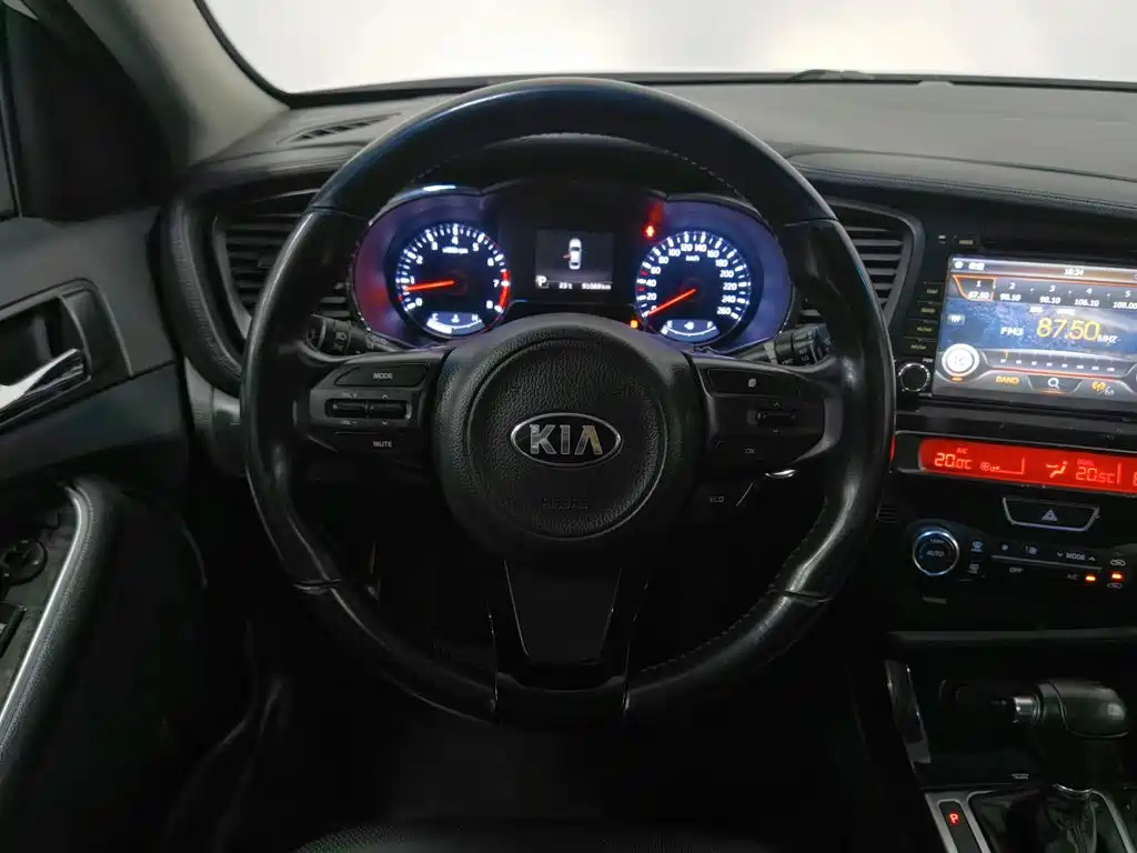 Kia K5 — миниатюра 11