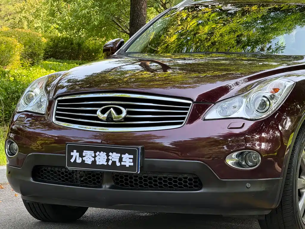 Infiniti QX50 (Import) — миниатюра 3