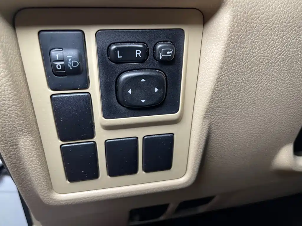 Toyota Prado — миниатюра 15