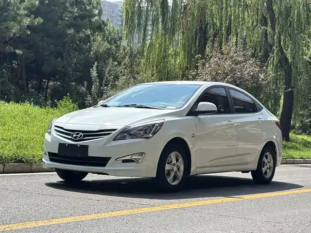 2016 Hyundai Verna