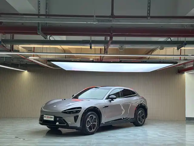 XIAOMI CAR XIAOMI YU7 2025