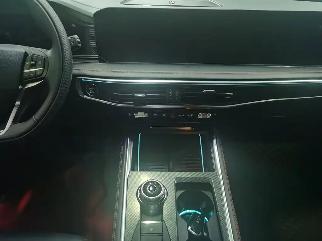 Ford Explorer — миниатюра 10