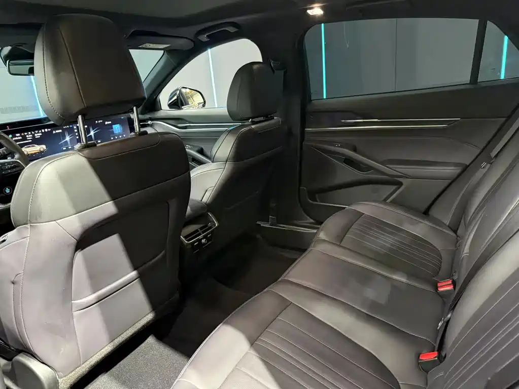 Ford Mondeo — миниатюра 10
