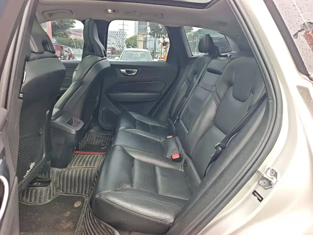 Volvo XC60 — миниатюра 17