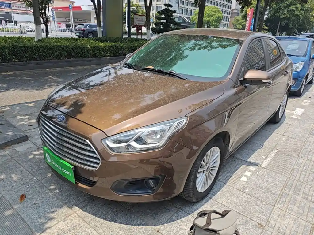Ford Escort 2017 1.5L MT Comfort