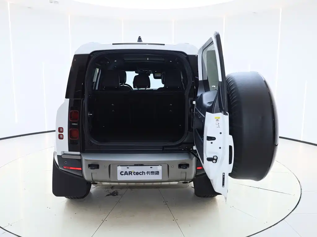 Land Rover Defender — миниатюра 28