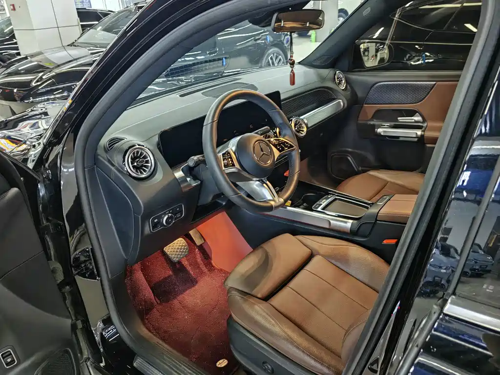 Mercedes-Benz GLB — миниатюра 6
