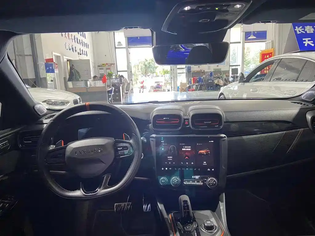 LYNK & CO. 02 HATCHBACK