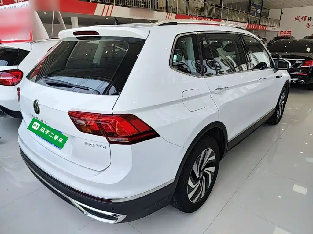Volkswagen Tiguan L L 2023 300TSI AT Smart