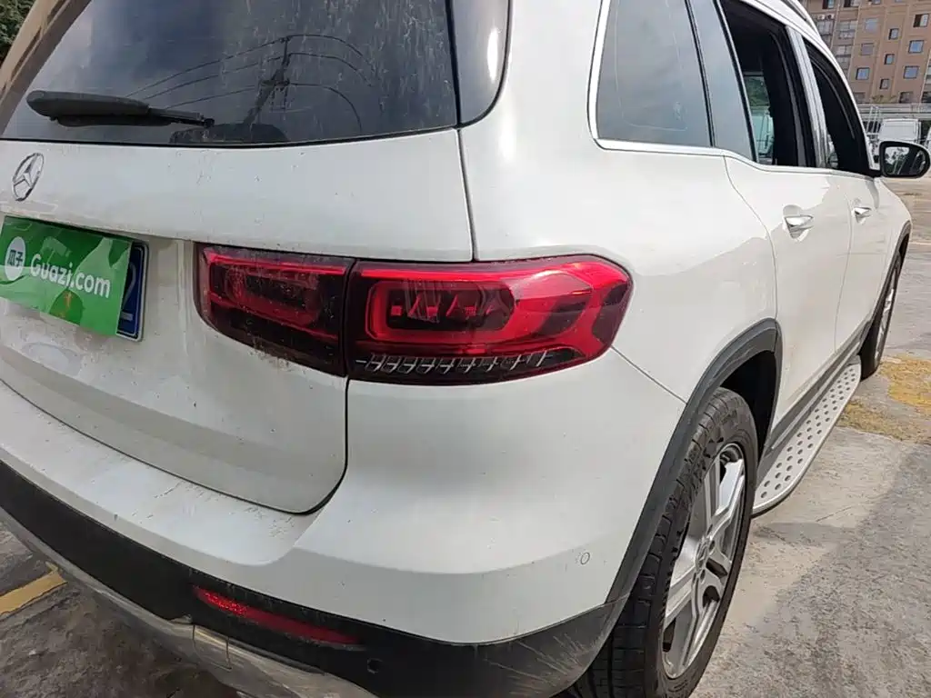 Mercedes-Benz GLB — миниатюра 8
