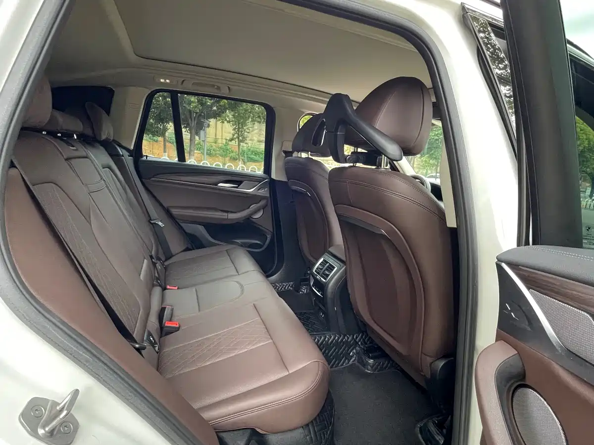 BMW X3 id 4634730 из Китая 7