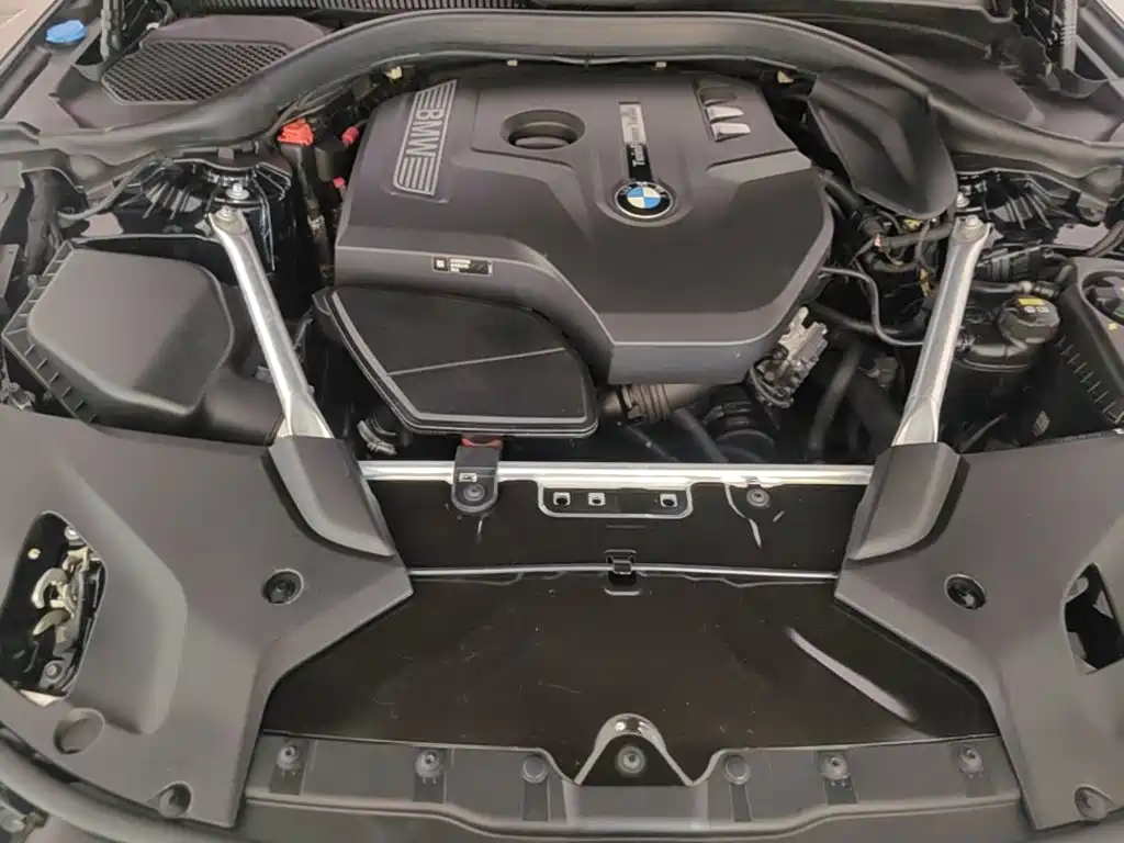 BMW 5 Series — миниатюра 20