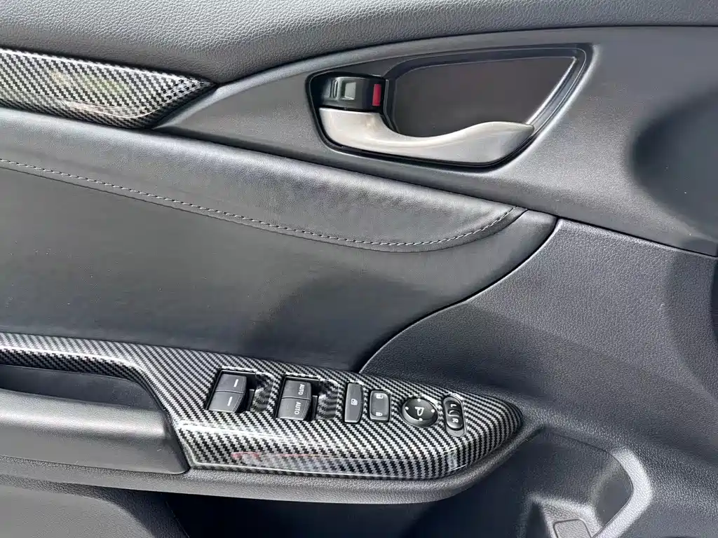 Honda Civic — миниатюра 6