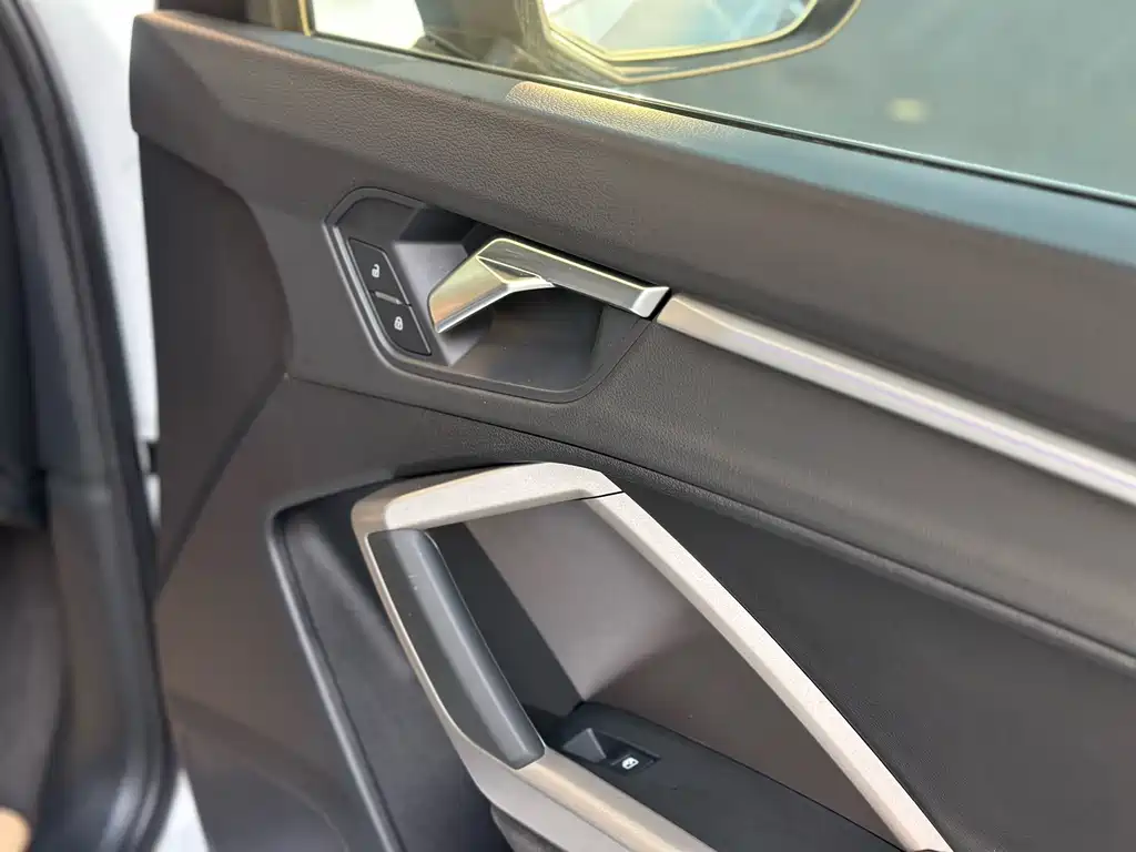 Audi Q3 — миниатюра 12