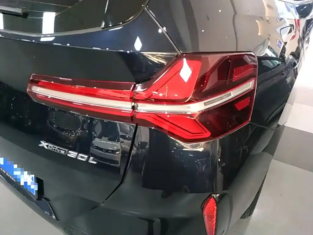 BMW X3 — миниатюра 8