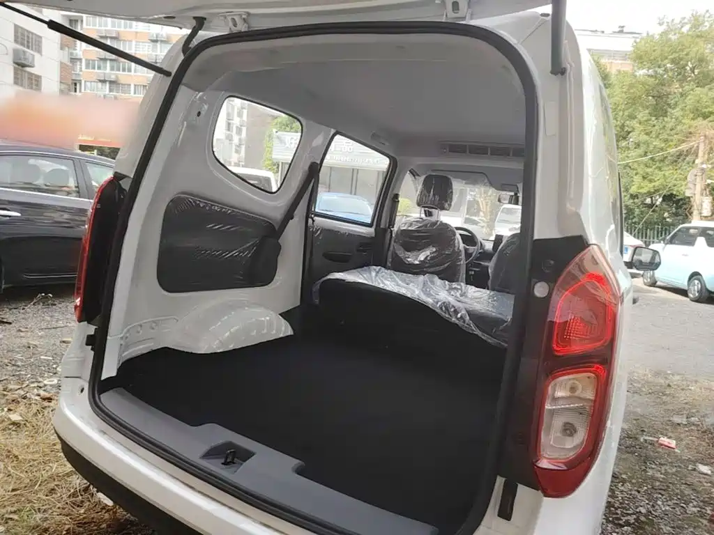 Wuling Hongguang EV — миниатюра 19
