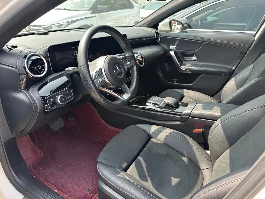 Mercedes-Benz A-Class — миниатюра 3