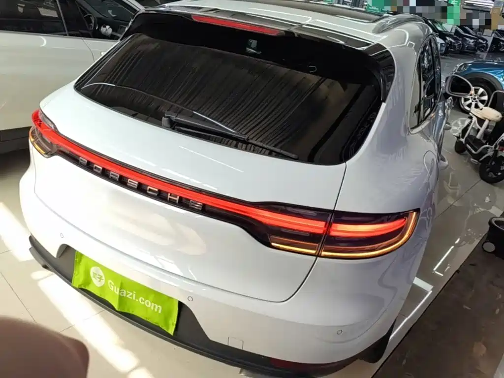 Porsche Macan — миниатюра 7